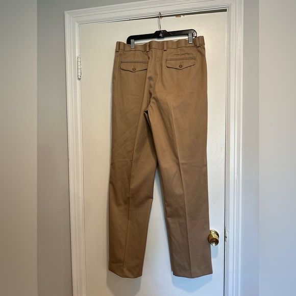 LL Bean Mens 36 Comfort Waist Straight Creased Flap Pocket Tan Chino Dress Pant - Picture 2 of 14